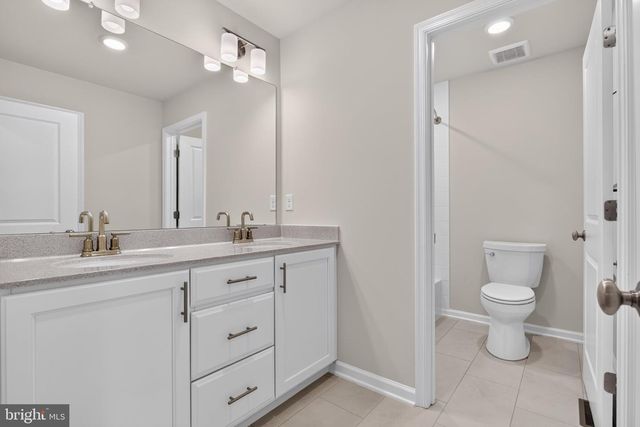 492 MAJOR JOHN WAY, Malvern, PA 19355