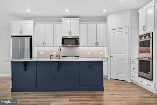 492 MAJOR JOHN WAY, Malvern, PA 19355