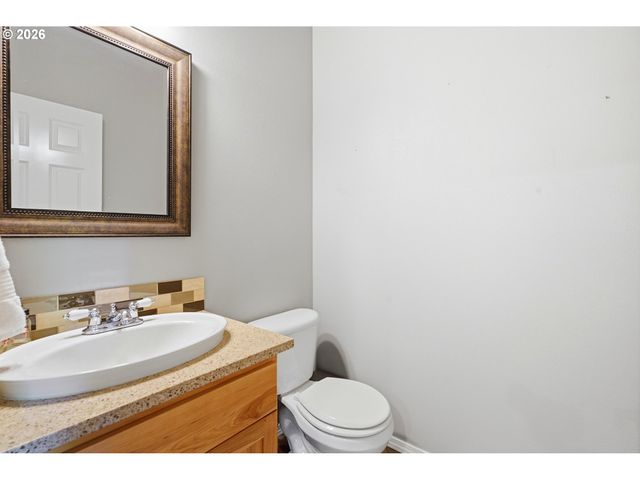 9097 Sw SWEEK Dr, Tualatin, OR 97062