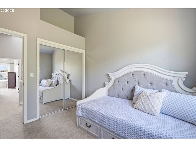 9097 Sw SWEEK Dr, Tualatin, OR 97062