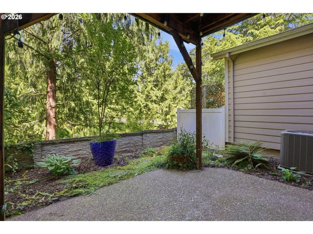 9097 Sw SWEEK Dr, Tualatin, OR 97062