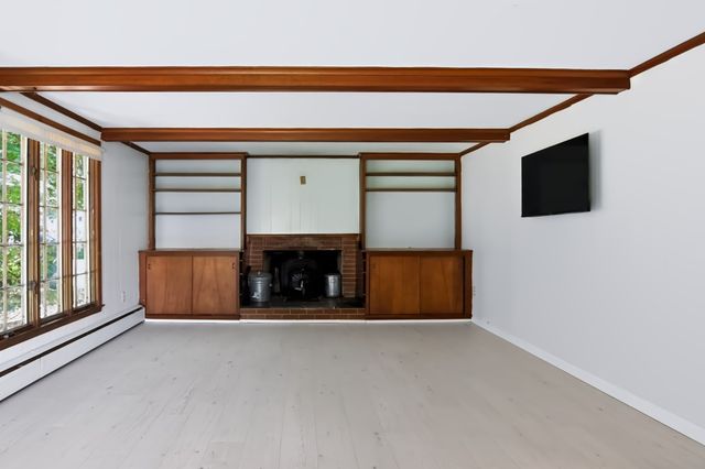 10 Damon Rd, Holden, MA 01520