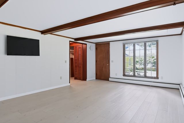 10 Damon Rd, Holden, MA 01520