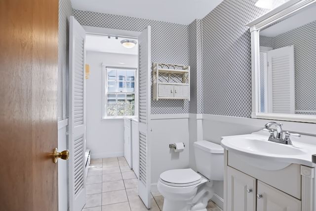 10 Damon Rd, Holden, MA 01520