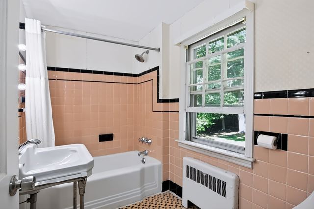 10 Damon Rd, Holden, MA 01520
