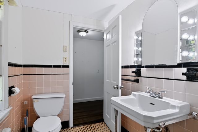 10 Damon Rd, Holden, MA 01520