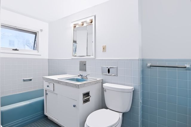 10 Damon Rd, Holden, MA 01520