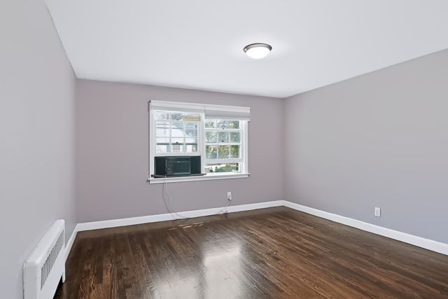 10 Damon Rd, Holden, MA 01520