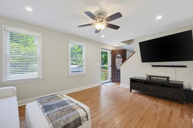 22 Starrett Ave, Middleboro, MA 02346