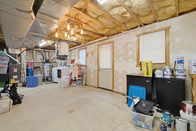 22 Starrett Ave, Middleboro, MA 02346
