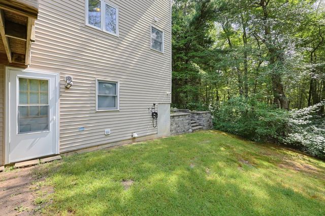 22 Starrett Ave, Middleboro, MA 02346