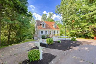 22 Starrett Ave, Middleboro, MA 02346
