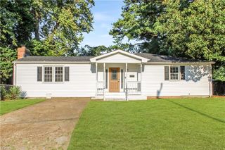 8203 Gygax RD, Norfolk, VA 23505