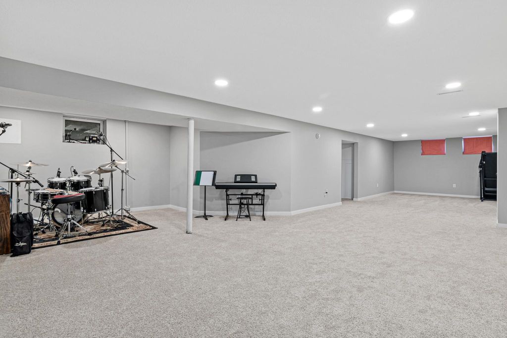 6810 Brookview Drive NE, Fridley, MN 55432 — photo 4