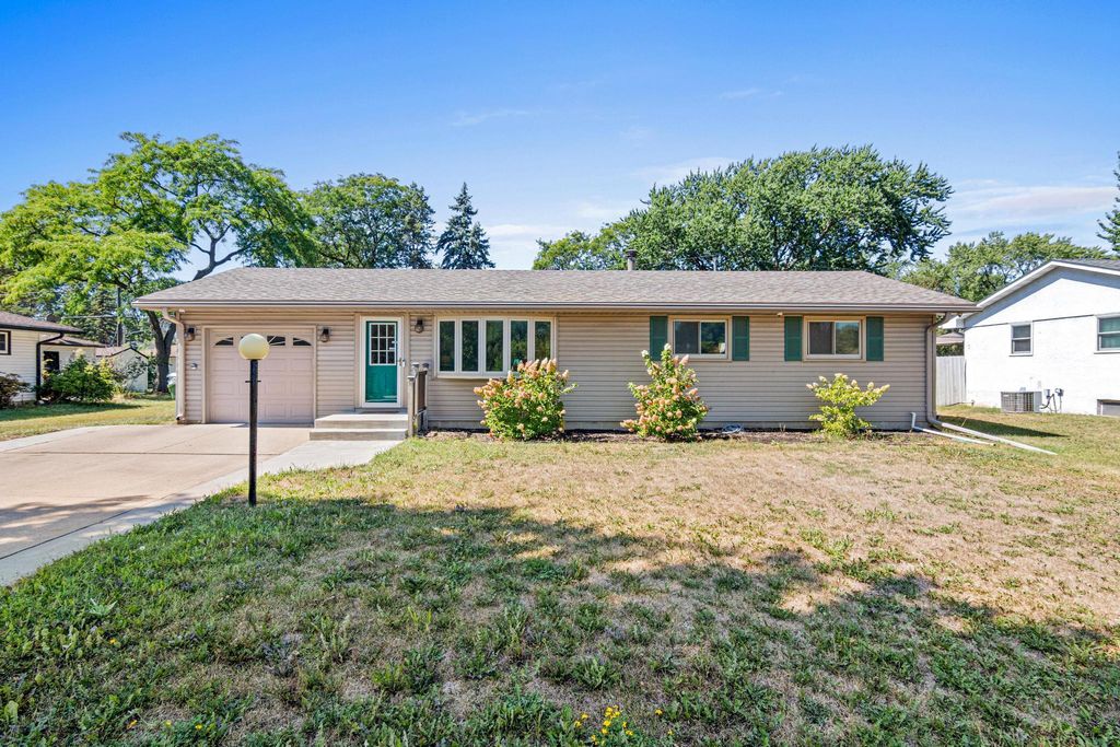 6810 Brookview Drive NE, Fridley, MN 55432 — photo 5