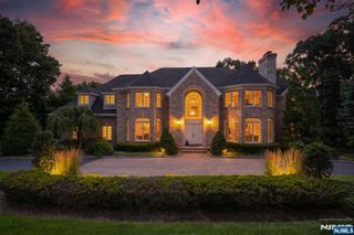 817 Peach Tree Lane, Franklin Lakes, NJ 07417