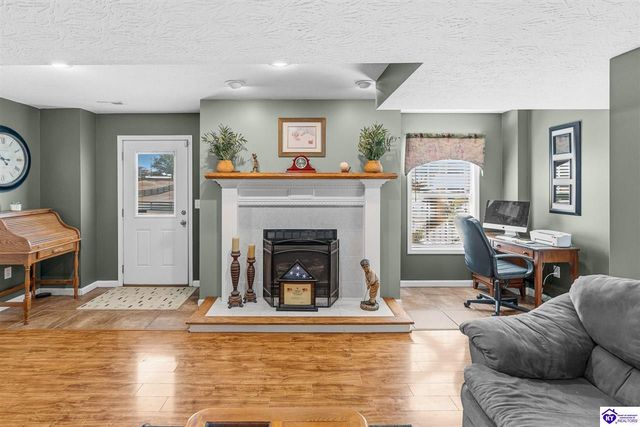 94 Bentley Boulevard, Elizabethtown, KY 42701