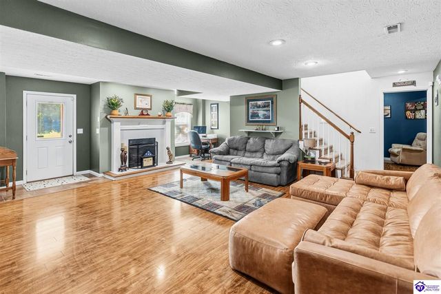 94 Bentley Boulevard, Elizabethtown, KY 42701