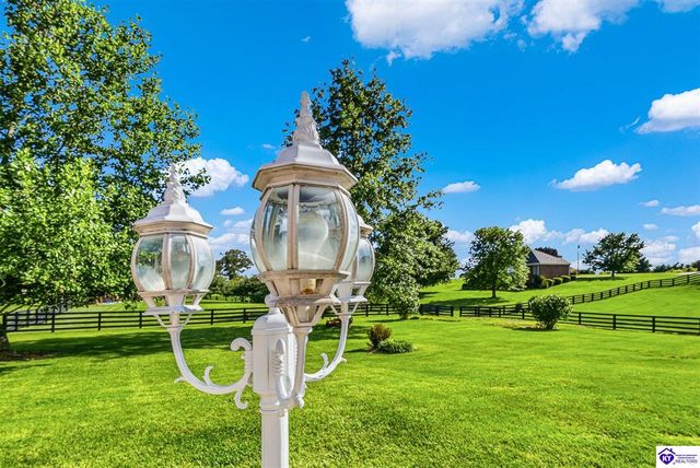 94 Bentley Boulevard, Elizabethtown, KY 42701