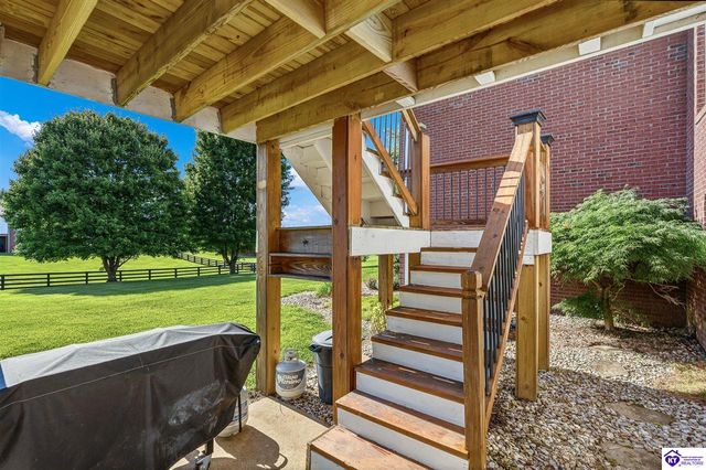 94 Bentley Boulevard, Elizabethtown, KY 42701
