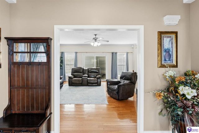 94 Bentley Boulevard, Elizabethtown, KY 42701