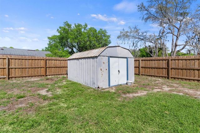 1101 SPRUCE COURT, Tavares, FL 32778