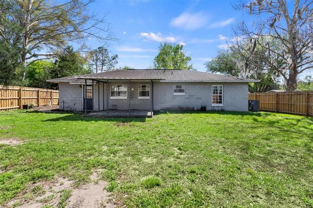 1101 SPRUCE COURT, Tavares, FL 32778