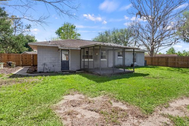 1101 SPRUCE COURT, Tavares, FL 32778