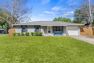 1101 SPRUCE COURT, Tavares, FL 32778