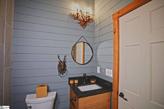 275 Jocassee Lake Road, Salem, SC 29676