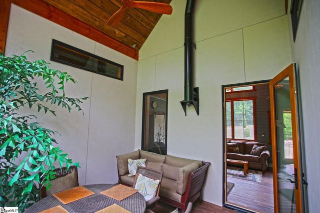 275 Jocassee Lake Road, Salem, SC 29676