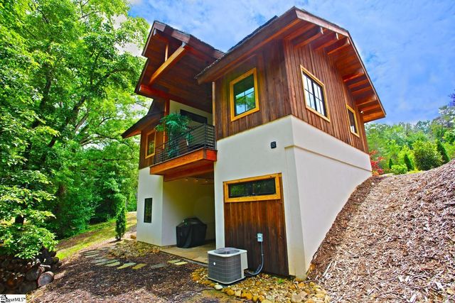 275 Jocassee Lake Road, Salem, SC 29676