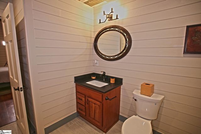 275 Jocassee Lake Road, Salem, SC 29676