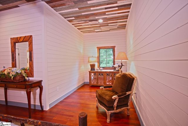 275 Jocassee Lake Road, Salem, SC 29676