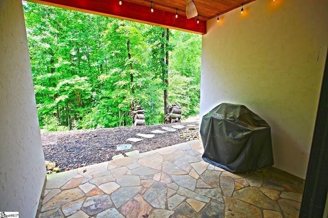 275 Jocassee Lake Road, Salem, SC 29676
