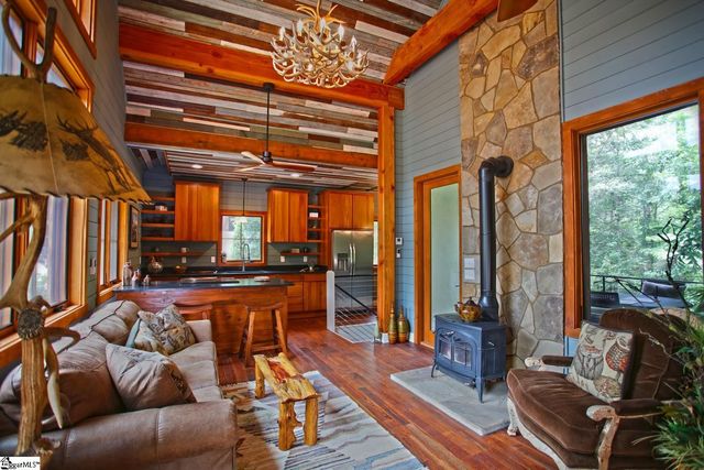 275 Jocassee Lake Road, Salem, SC 29676