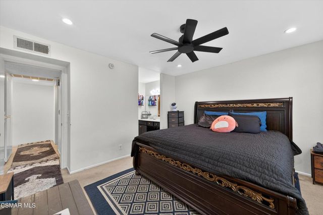 9946 Sepulveda Boulevard 4, San Fernando, CA 91345