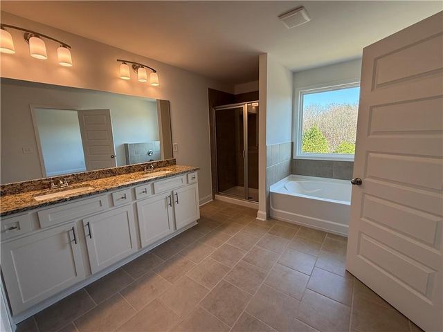 3856 Billabong Trail 88, Gainesville, GA 30506