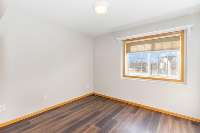 15684 Finewood Court, Apple Valley, MN 55124