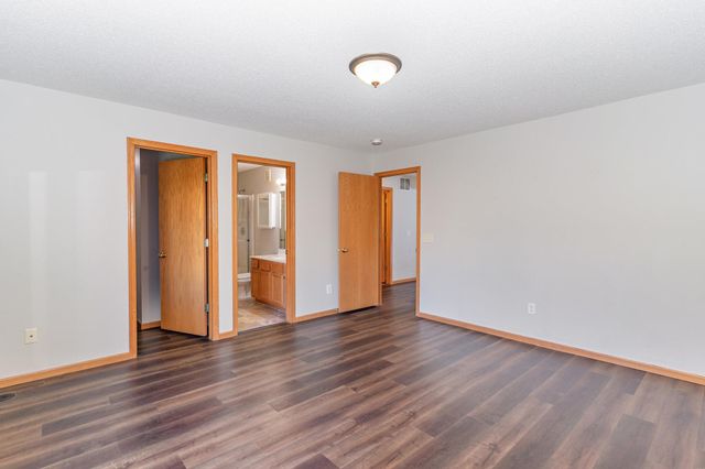 15684 Finewood Court, Apple Valley, MN 55124