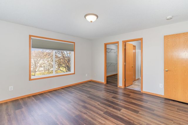 15684 Finewood Court, Apple Valley, MN 55124