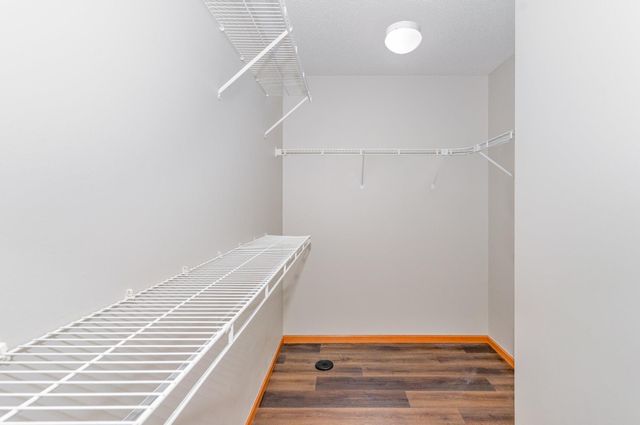 15684 Finewood Court, Apple Valley, MN 55124