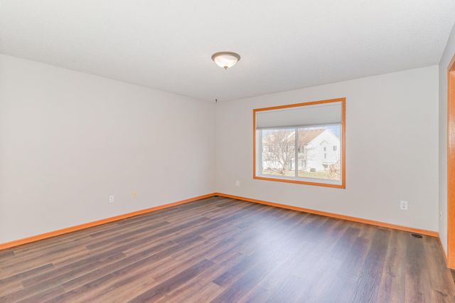 15684 Finewood Court, Apple Valley, MN 55124