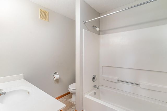 15684 Finewood Court, Apple Valley, MN 55124