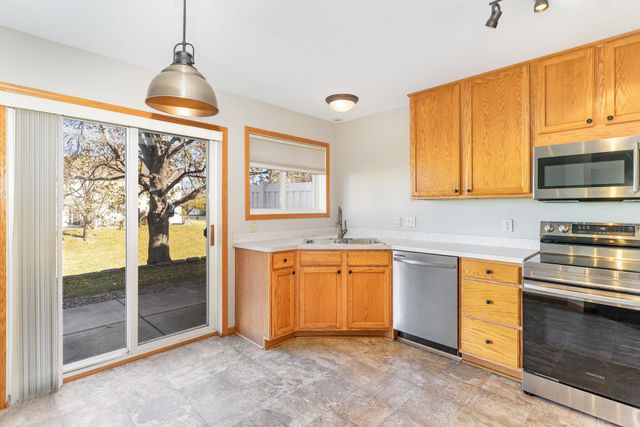 15684 Finewood Court, Apple Valley, MN 55124