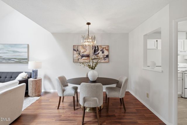 127 Essex Drive, Chapel Hill, NC 27514