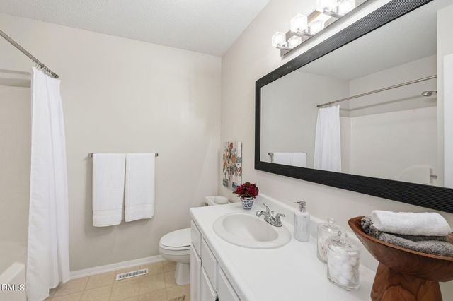 127 Essex Drive, Chapel Hill, NC 27514