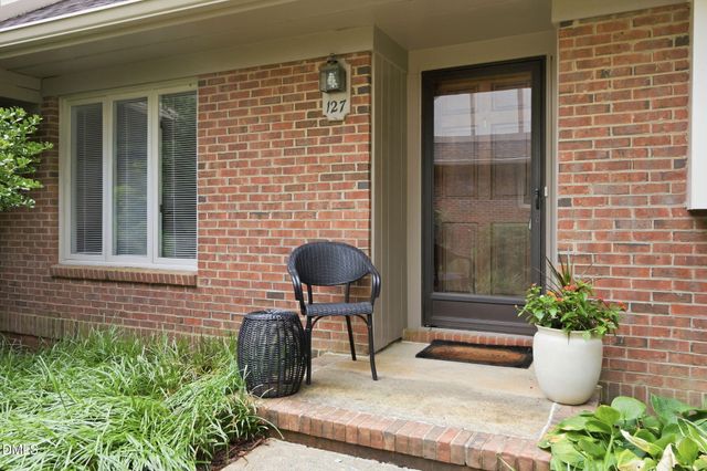 127 Essex Drive, Chapel Hill, NC 27514