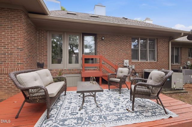127 Essex Drive, Chapel Hill, NC 27514