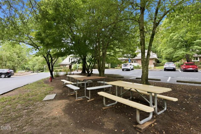 127 Essex Drive, Chapel Hill, NC 27514